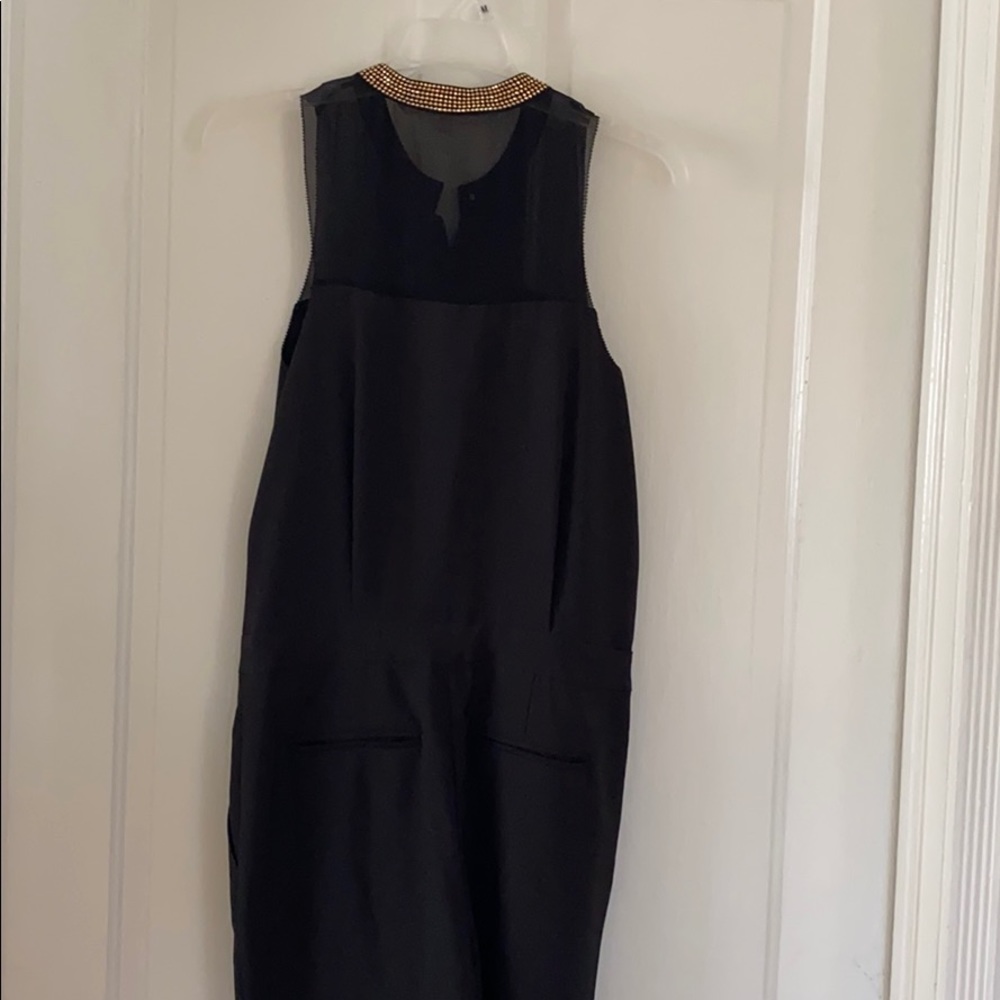 Too small - Picture 3 of 3